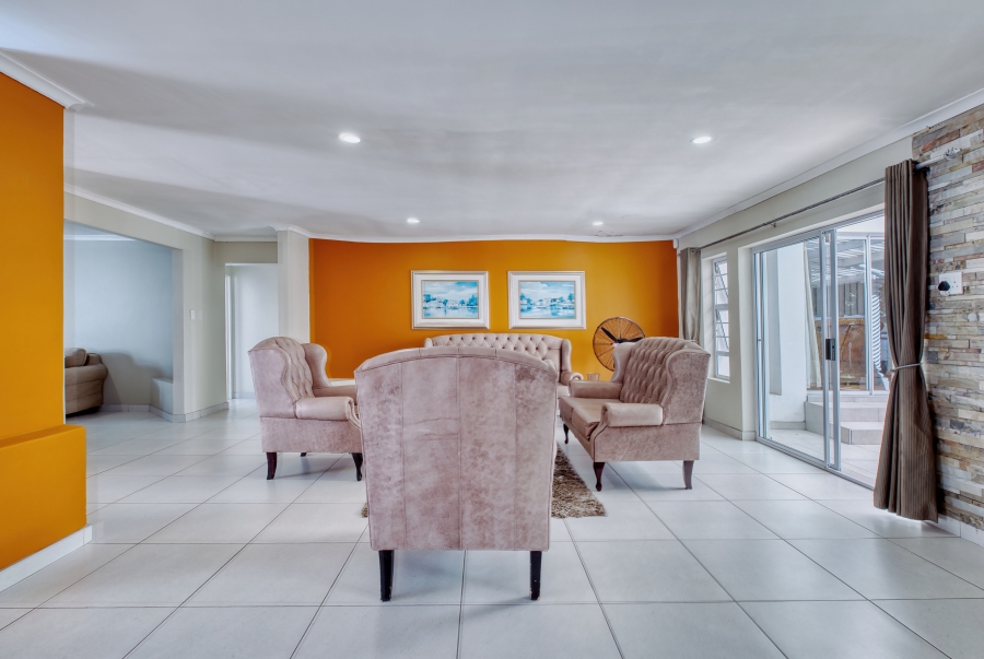 6 Bedroom Property for Sale in Summerstrand Eastern Cape